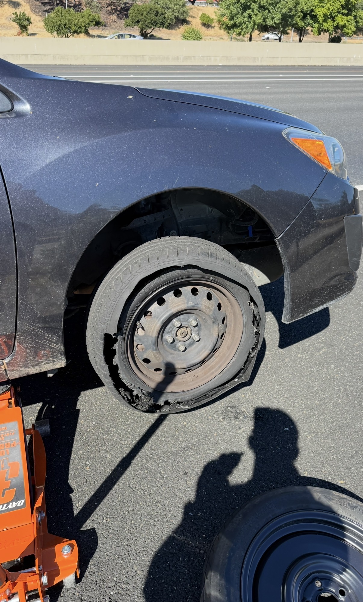 Roadside tire change case 4