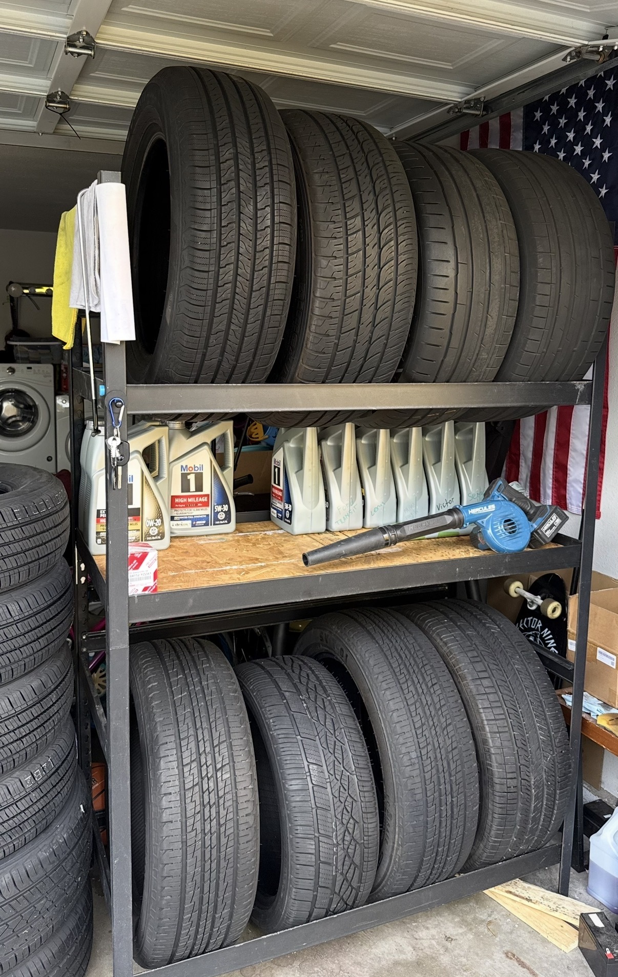 Tire storage and stacked tires